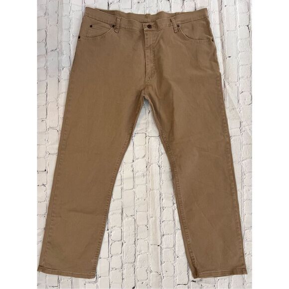 Wrangler Men's 40x30 Flex Comfort Denim Khakis Dark Tan Stretchy Casual Workwear - Picture 1 of 3